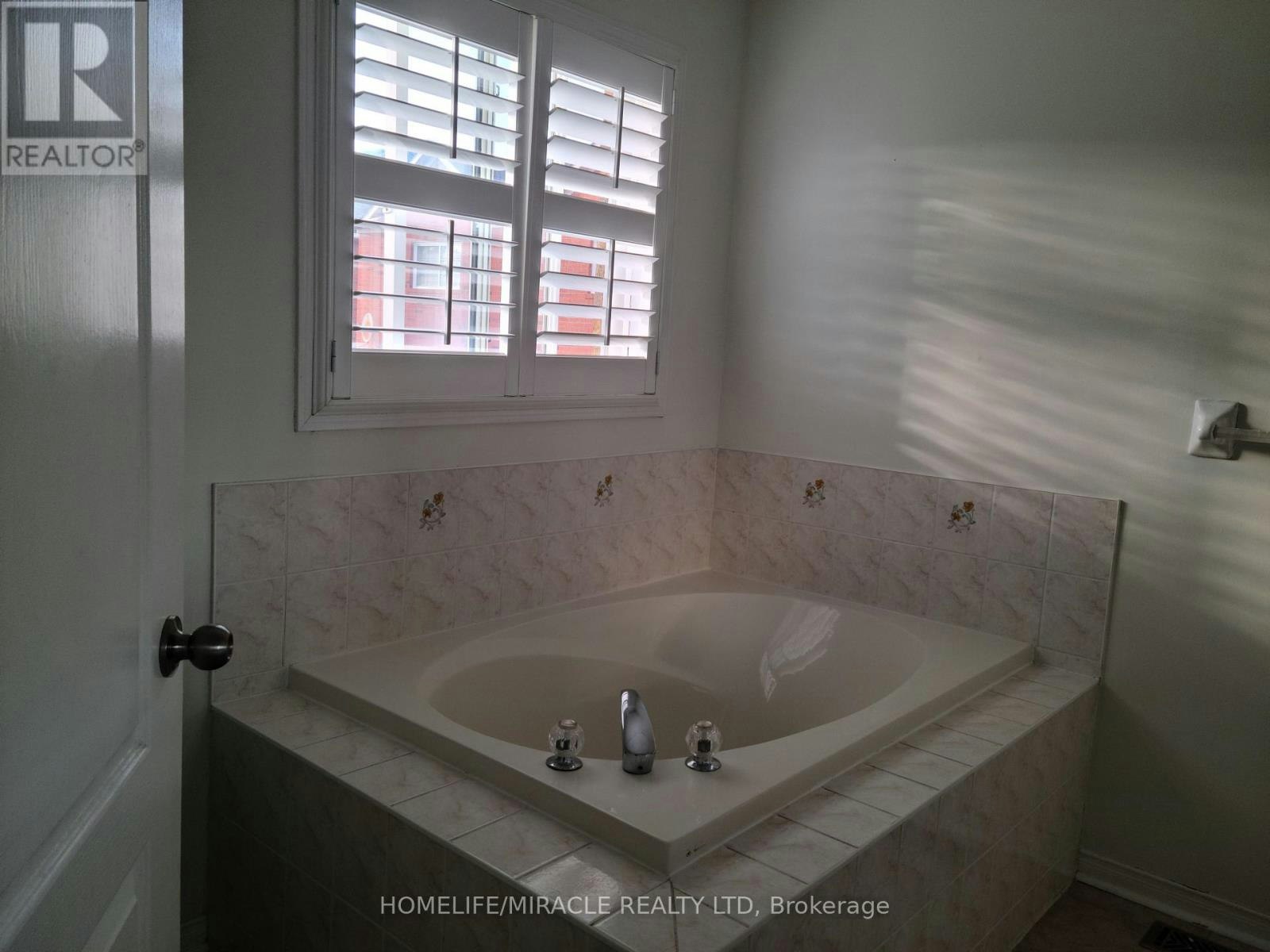 7 Thunderbird Trail, Brampton, ON, L6R 2T4 - 16