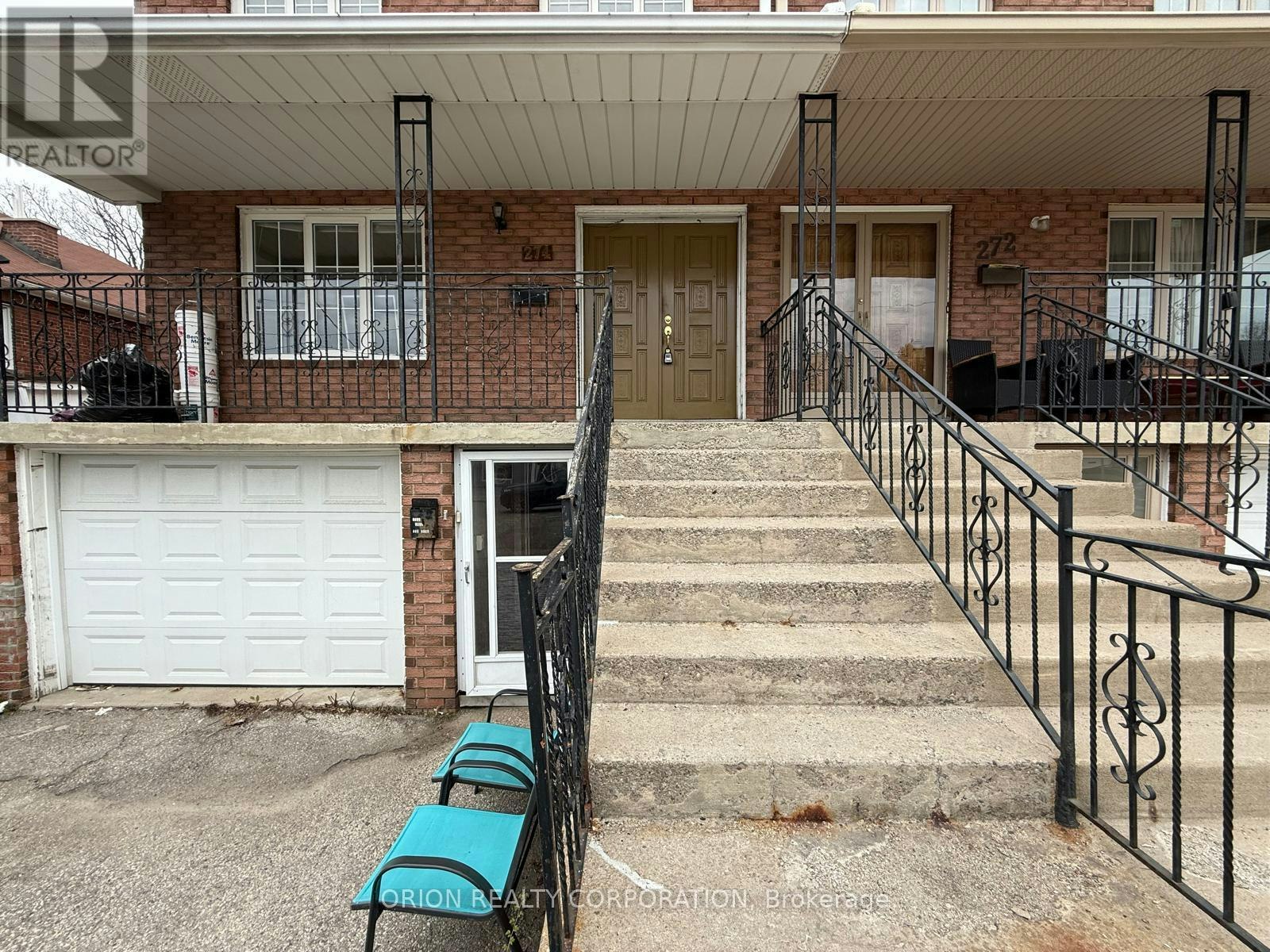UPPER-274 Viewmount Avenue, Toronto, ON, M6B 1V2