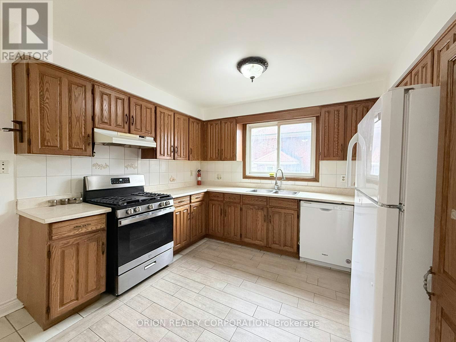 UPPER-274 Viewmount Avenue, Toronto, ON, M6B 1V2 - 14