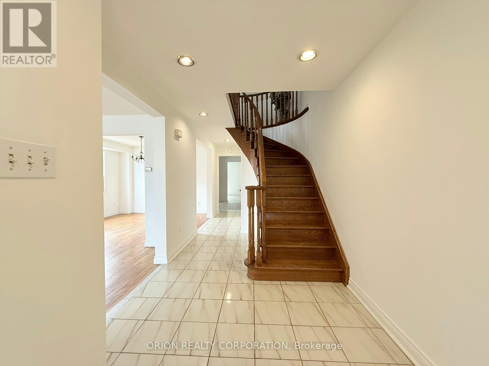 UPPER-274 Viewmount Avenue, Toronto, ON, M6B 1V2 - 6
