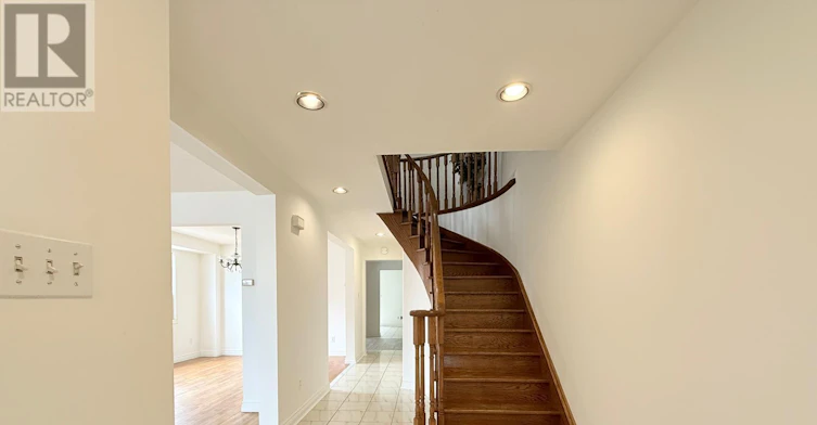 UPPER-274 Viewmount Avenue, Toronto, ON, M6B 1V2 - 6