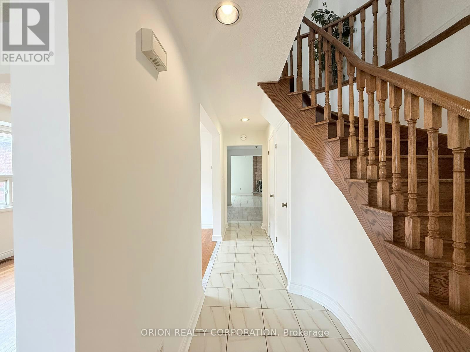 UPPER-274 Viewmount Avenue, Toronto, ON, M6B 1V2 - 11