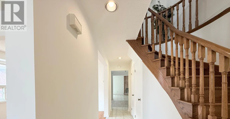 UPPER-274 Viewmount Avenue, Toronto, ON, M6B 1V2 - 11
