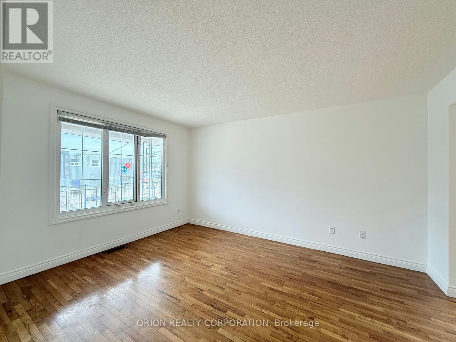 UPPER-274 Viewmount Avenue, Toronto, ON, M6B 1V2 - 8