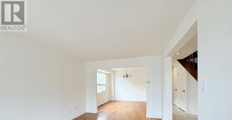 UPPER-274 Viewmount Avenue, Toronto, ON, M6B 1V2 - 9
