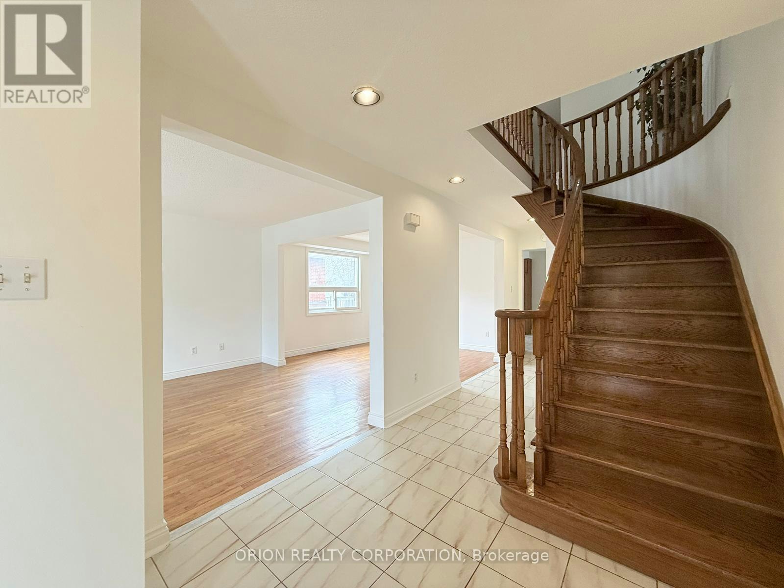UPPER-274 Viewmount Avenue, Toronto, ON, M6B 1V2 - 7