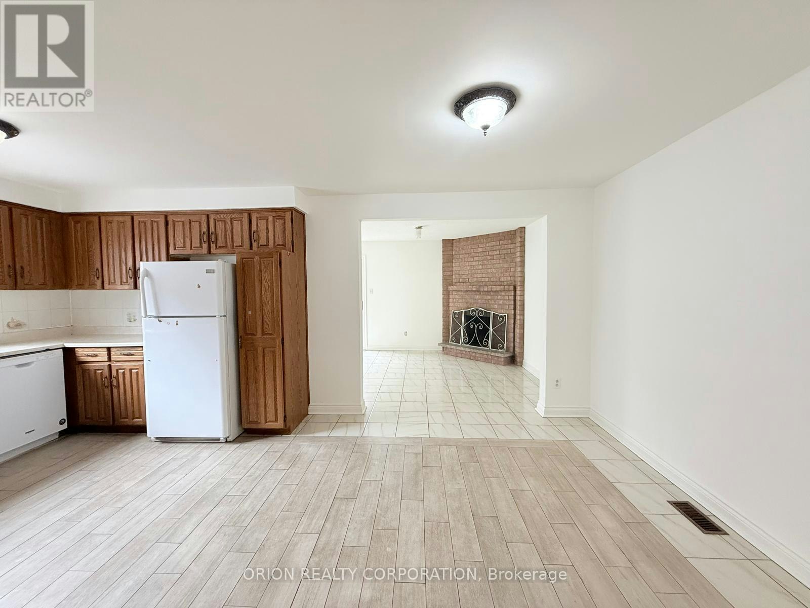 UPPER-274 Viewmount Avenue, Toronto, ON, M6B 1V2 - 12