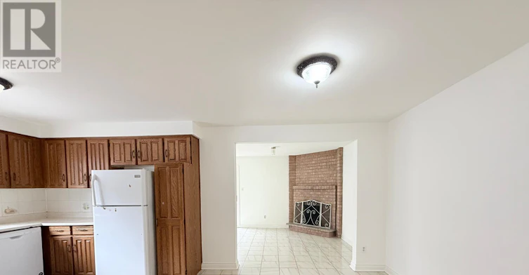 UPPER-274 Viewmount Avenue, Toronto, ON, M6B 1V2 - 12
