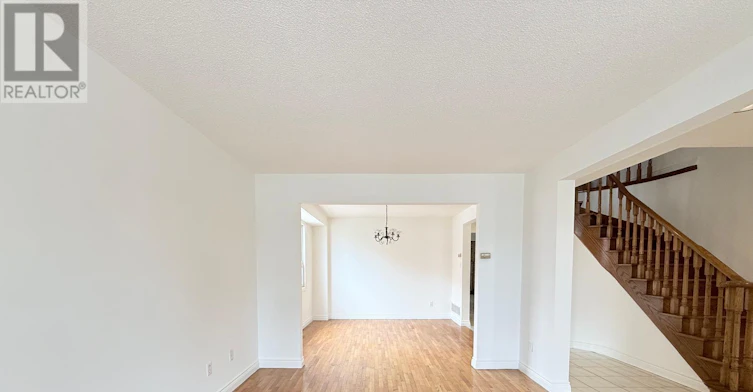 UPPER-274 Viewmount Avenue, Toronto, ON, M6B 1V2 - 10