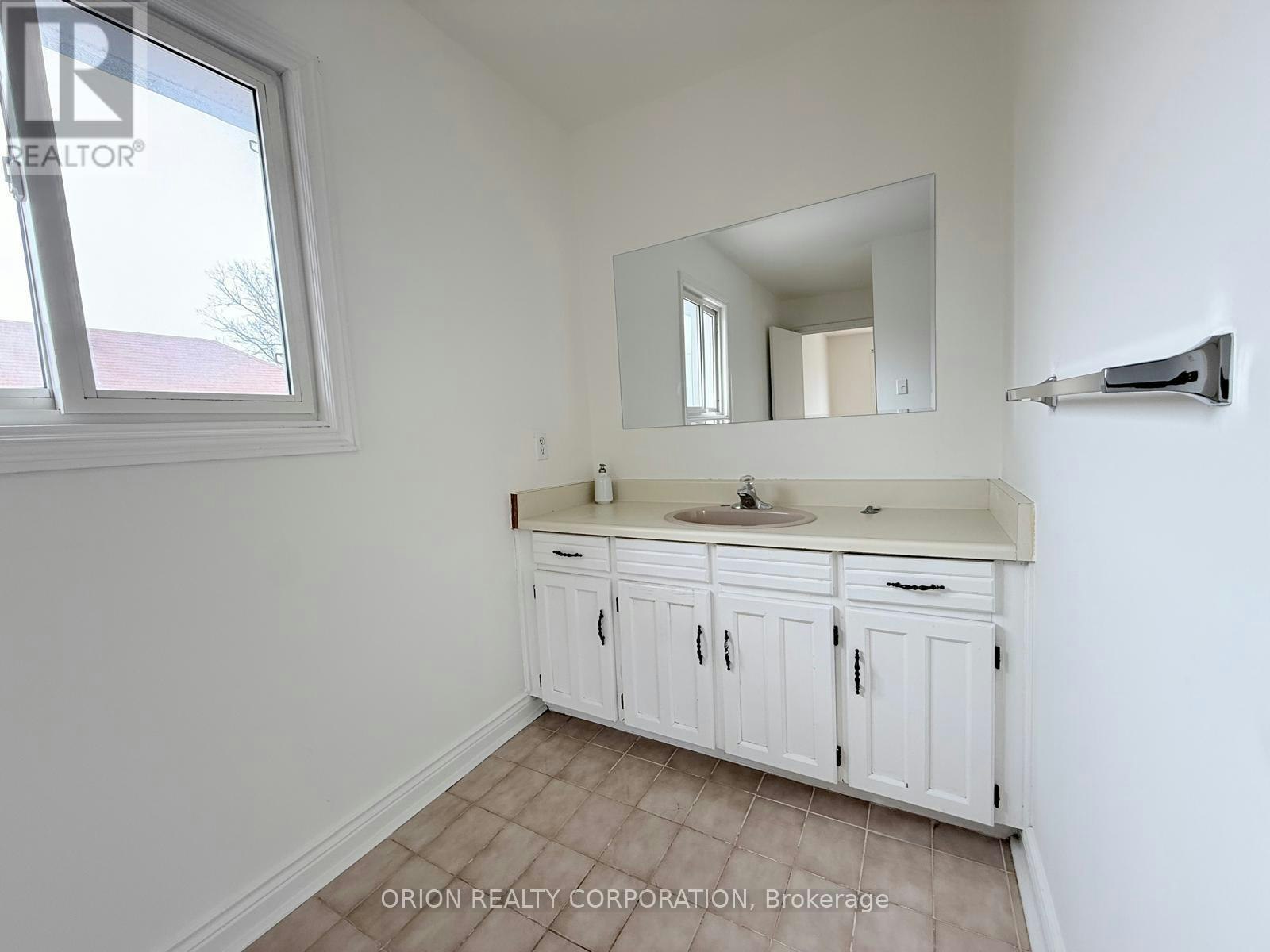 UPPER-274 Viewmount Avenue, Toronto, ON, M6B 1V2 - 23