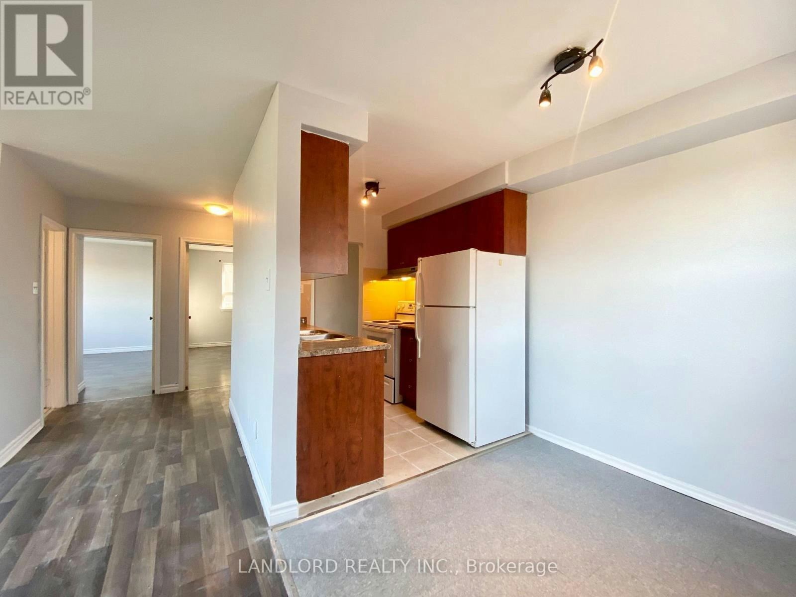 4-127 Scarlett Road, Toronto, ON, M6N 4K6 - 5