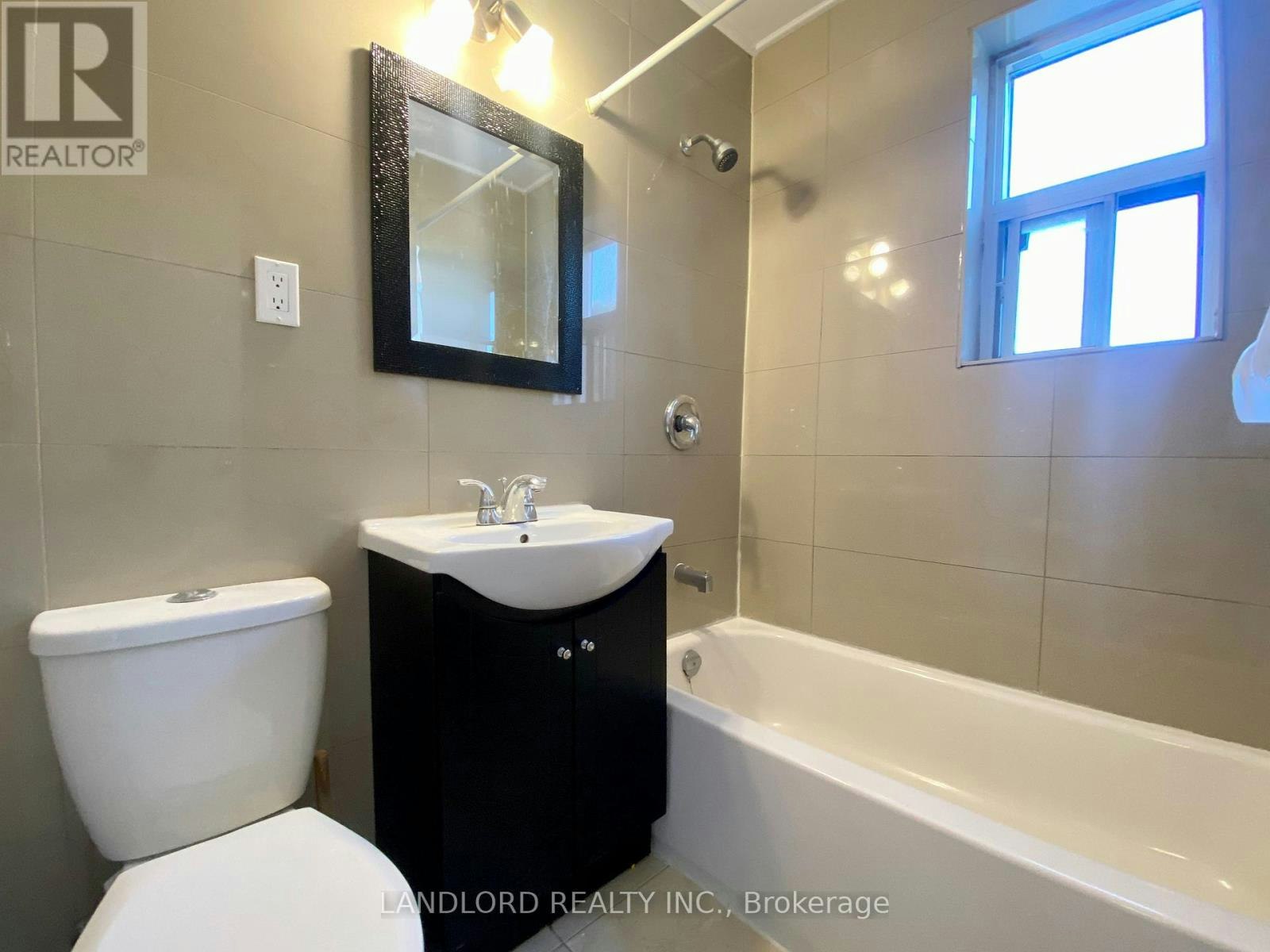 4-127 Scarlett Road, Toronto, ON, M6N 4K6 - 9