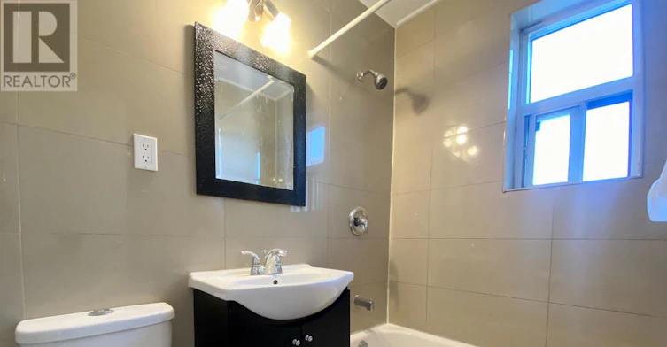 4-127 Scarlett Road, Toronto, ON, M6N 4K6 - 9