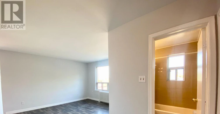4-127 Scarlett Road, Toronto, ON, M6N 4K6 - 8