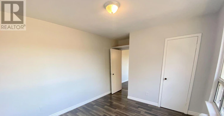 4-127 Scarlett Road, Toronto, ON, M6N 4K6 - 11