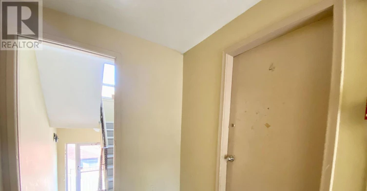 4-127 Scarlett Road, Toronto, ON, M6N 4K6 - 18