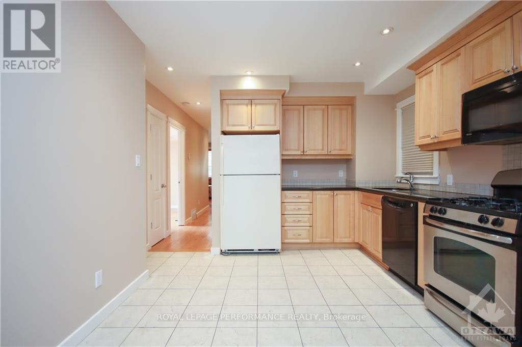 2-736 Cooper Street W, Ottawa, ON, K1R 5J6 - 2