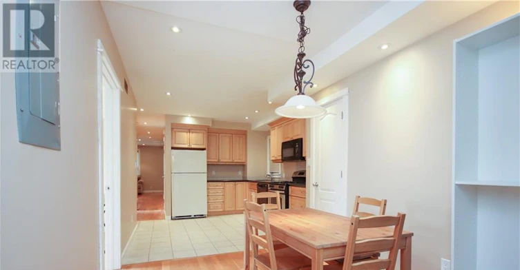 2-736 Cooper Street W, Ottawa, ON, K1R 5J6 - 5