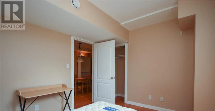 2-736 Cooper Street W, Ottawa, ON, K1R 5J6 - 9