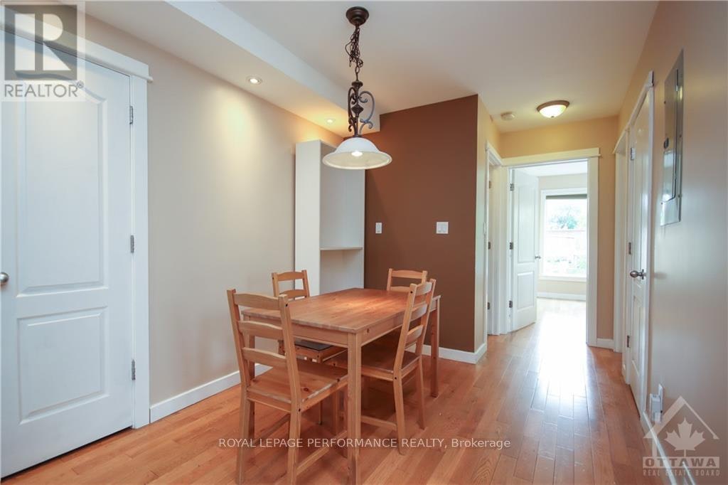 2-736 Cooper Street W, Ottawa, ON, K1R 5J6 - 4