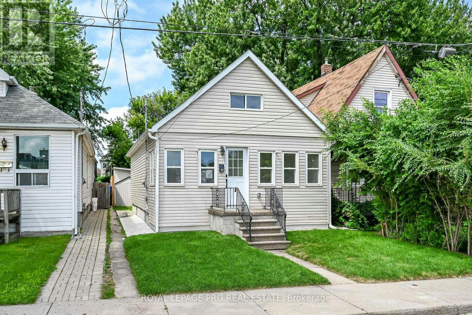 29 Mckinstry Street, Hamilton, ON, L8L 6C2