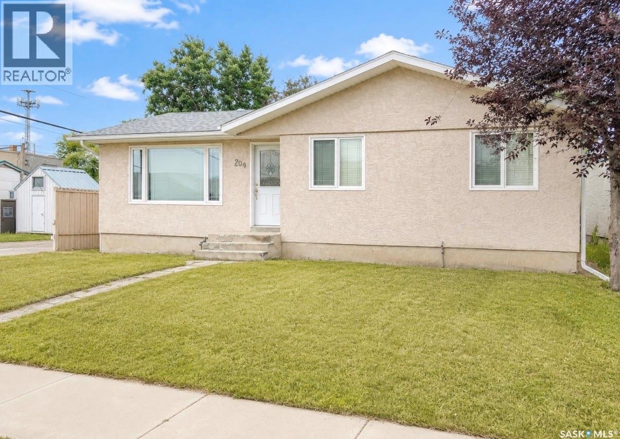 204 Brownlee Street, Herbert, SK, S0H 2A0