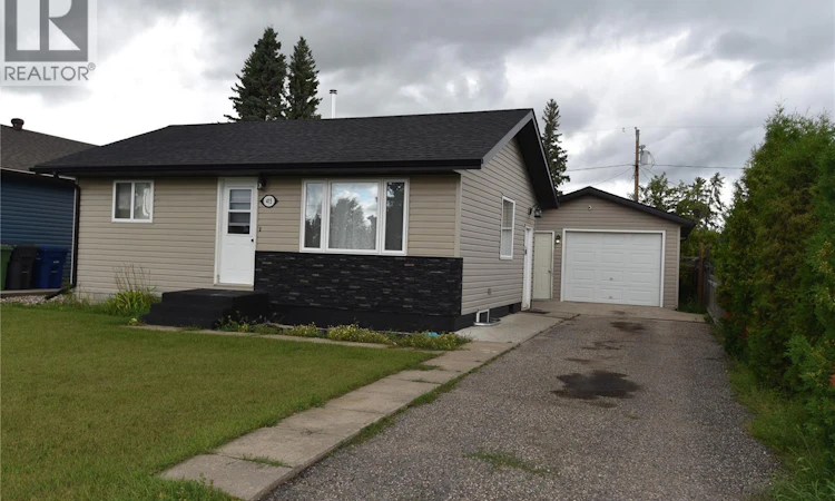 415 8th Avenue W
