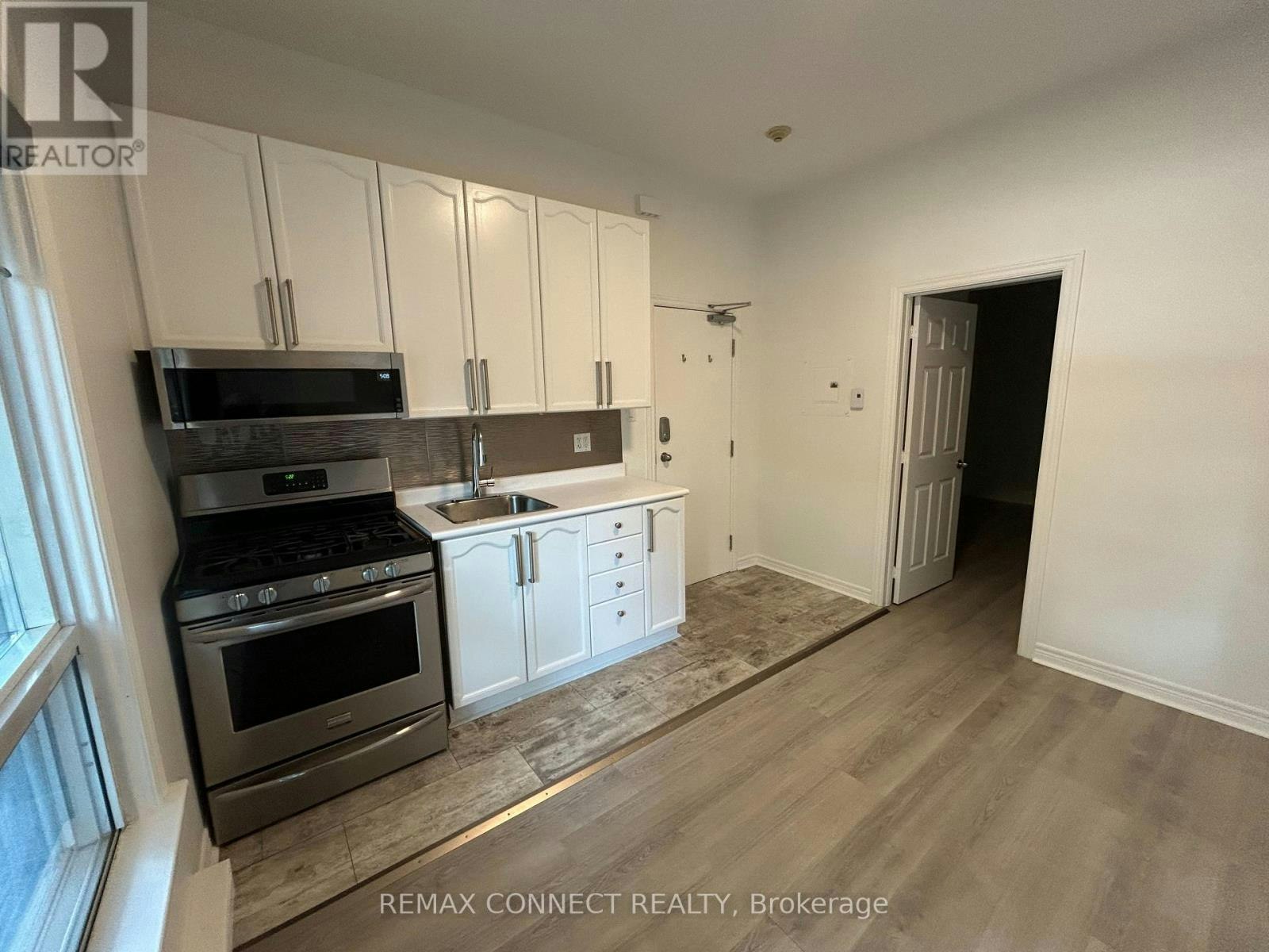 1-307 Pacific Avenue, Toronto, ON, M6P 2P8 - 6