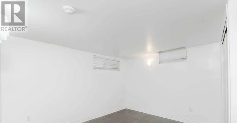 LOWER-307 Pacific Avenue, Toronto, ON, M6P 2P8 - 9