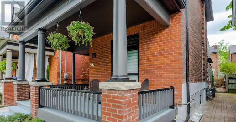 LOWER-307 Pacific Avenue, Toronto, ON, M6P 2P8 - 2