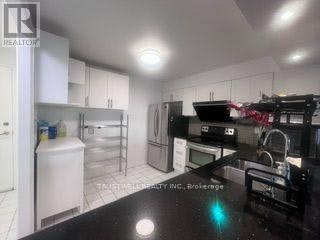 1604-410 Mclevin Avenue, Toronto, ON, M1B 5J5 - 3