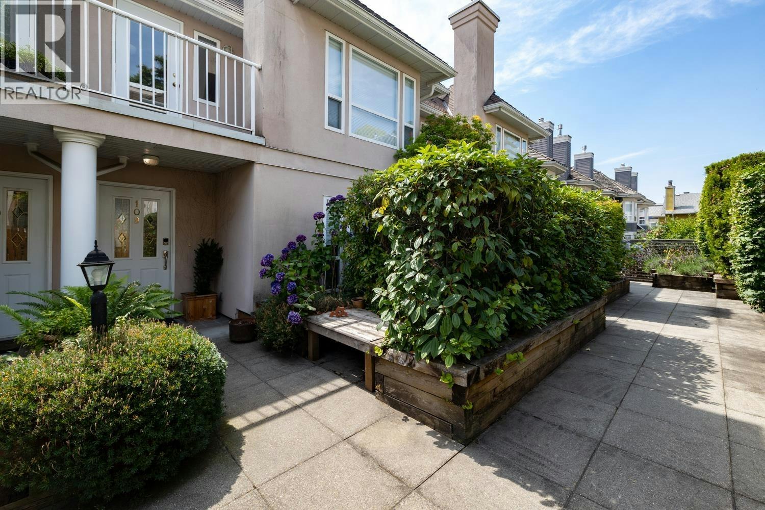 109-225 E 6th Street, North Vancouver, BC, V7L 1P4