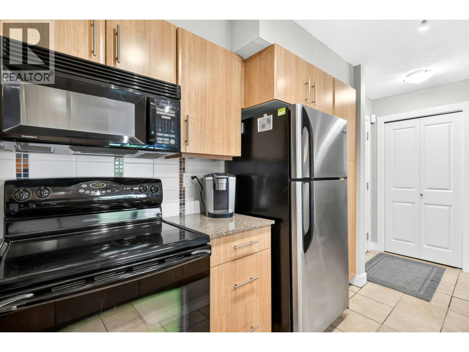 301-12020 207a Street, Maple Ridge, BC, V2X 8V2 - 6