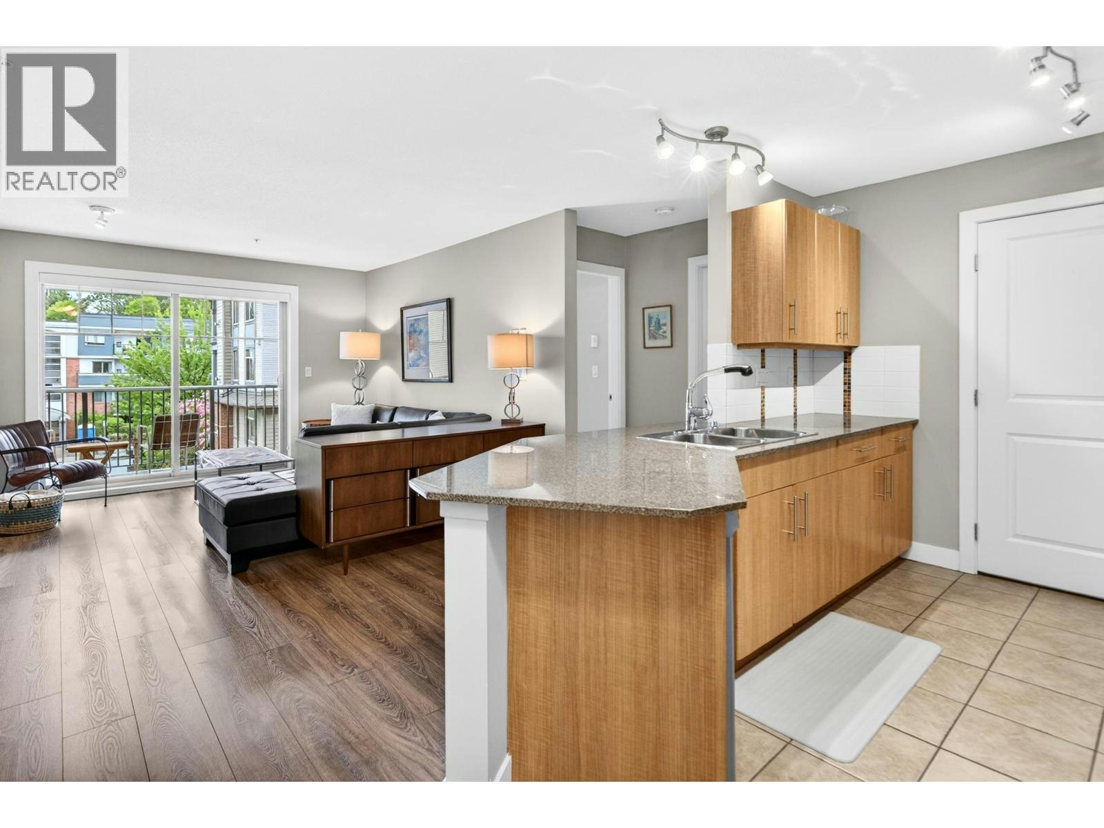 301-12020 207a Street, Maple Ridge, BC, V2X 8V2