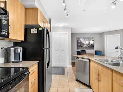 301-12020 207a Street - 5