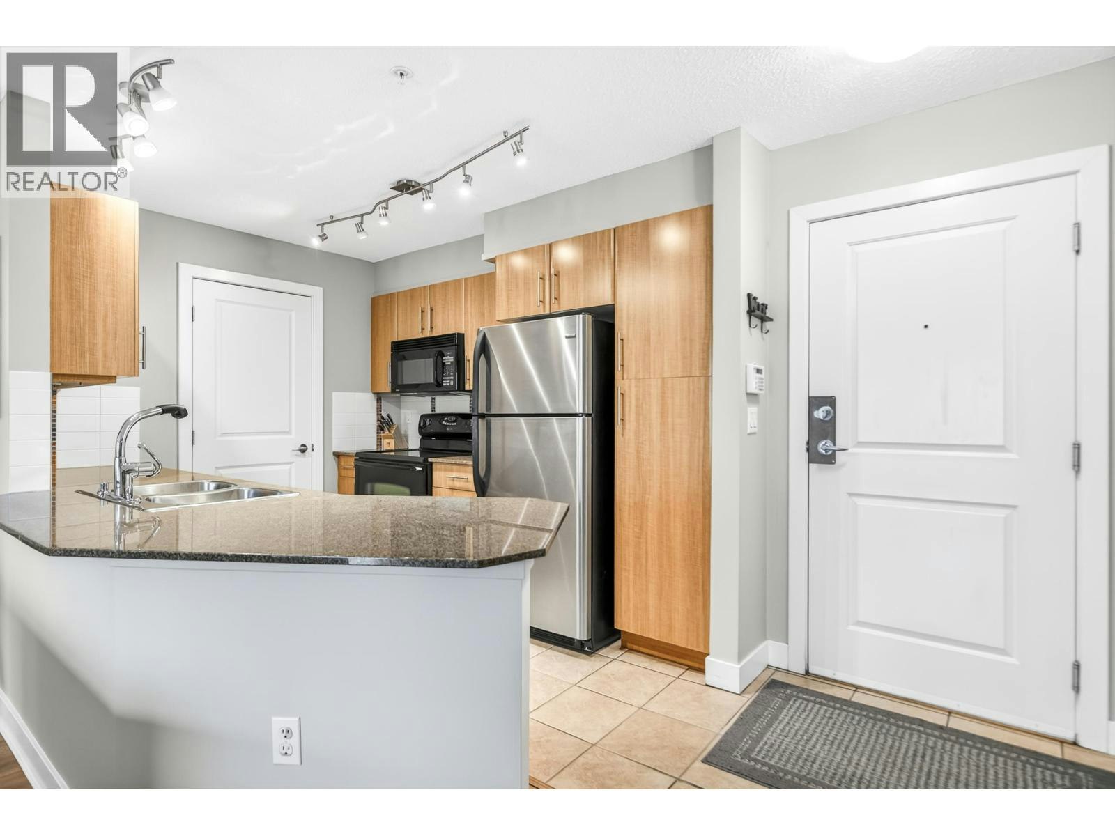301-12020 207a Street - 3