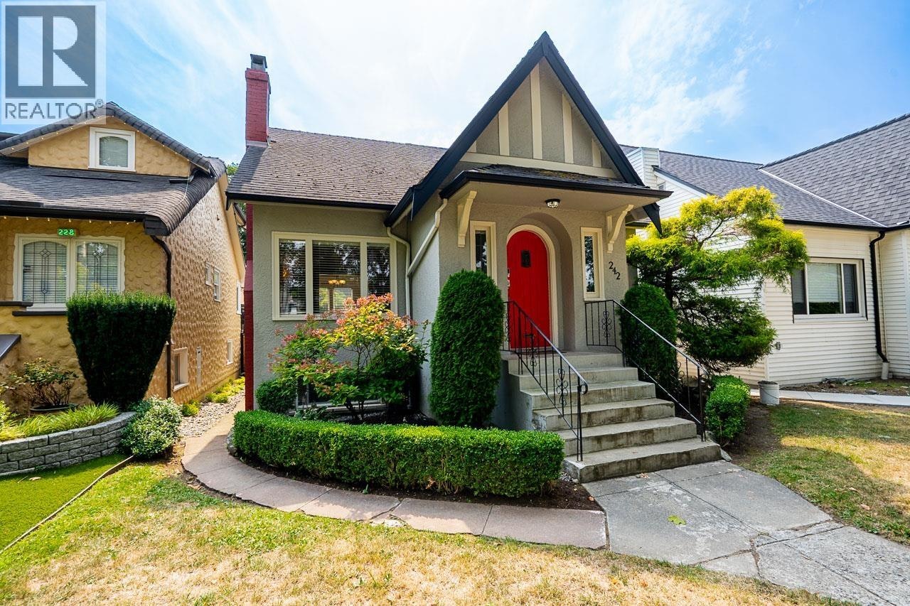 242 W 21st Avenue, Vancouver, BC, V5Y 2E5