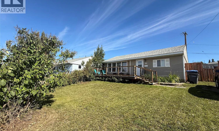 904 Cornwall Crescent