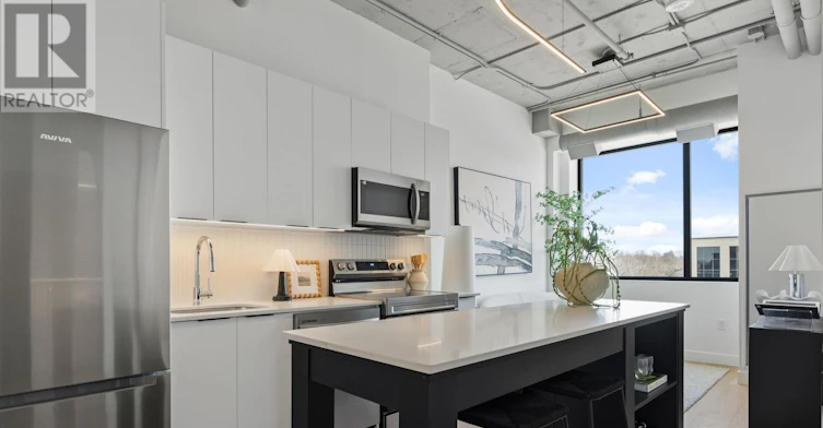 203-685 Richmond Street, London, ON, N6A 5M1
