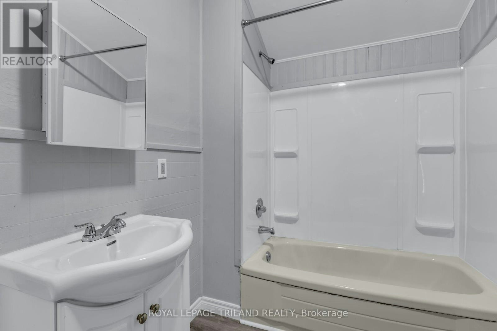 A-23 Lydia Street, St. Thomas, ON, N5R 3Z8 - 5
