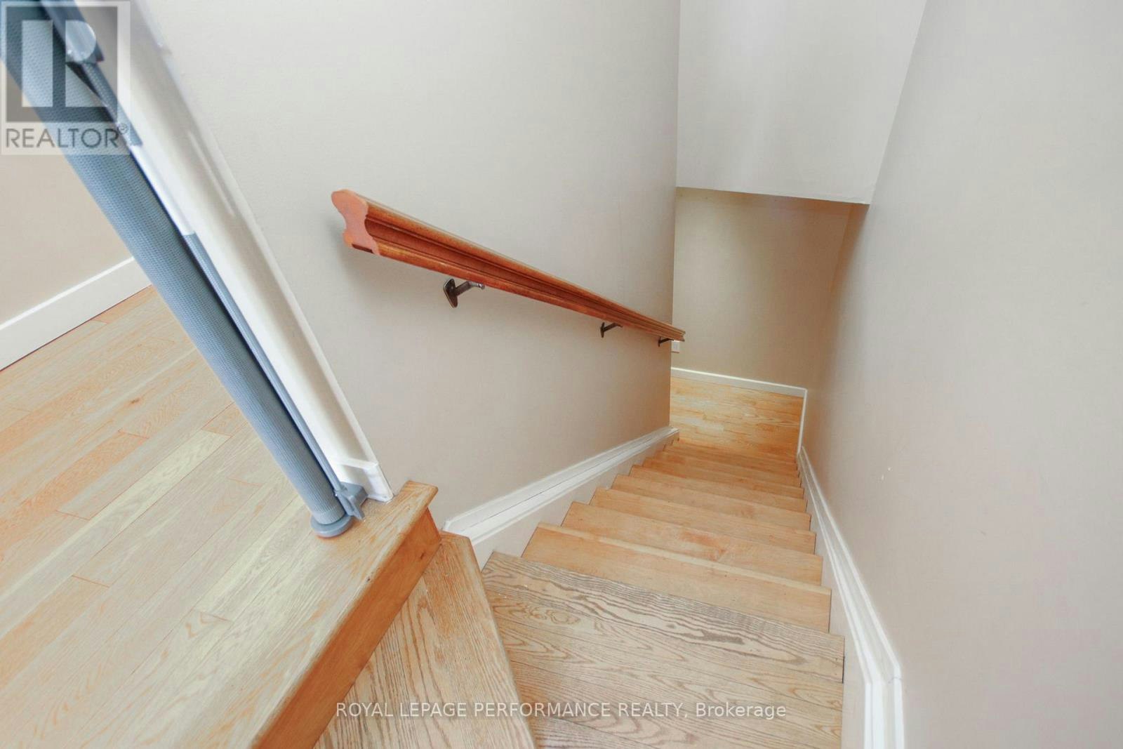 3-736 Cooper Street E, Ottawa, ON, K1R 5J6 - 4