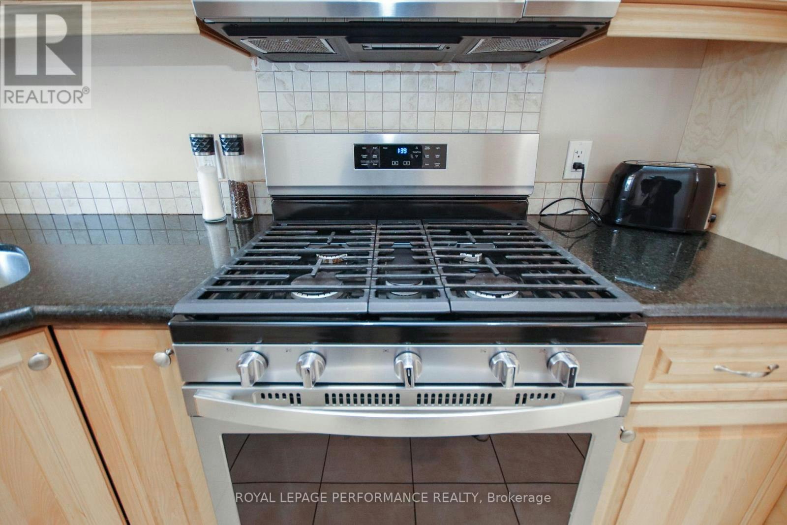 3-736 Cooper Street E, Ottawa, ON, K1R 5J6 - 8
