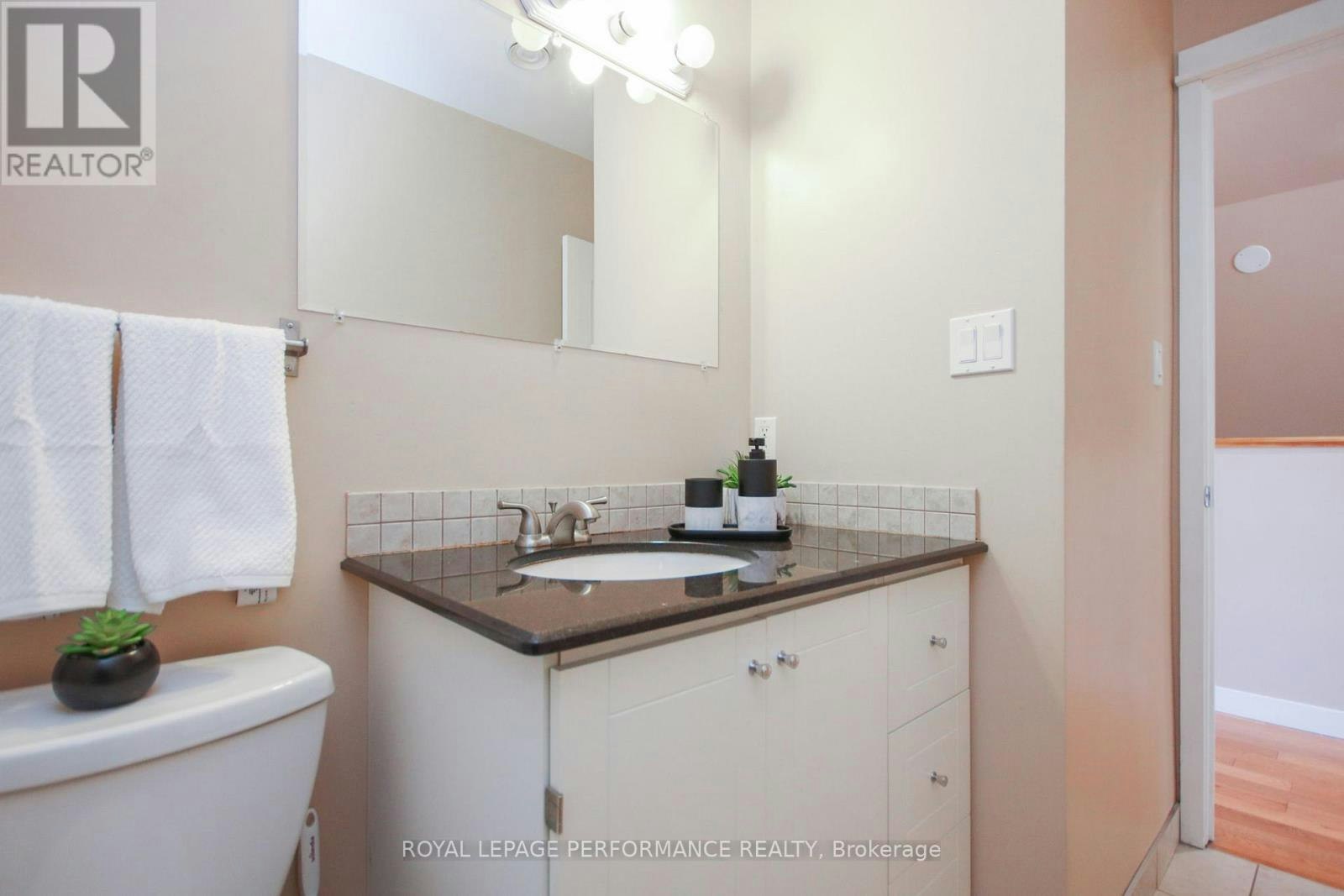 3-736 Cooper Street E, Ottawa, ON, K1R 5J6 - 12