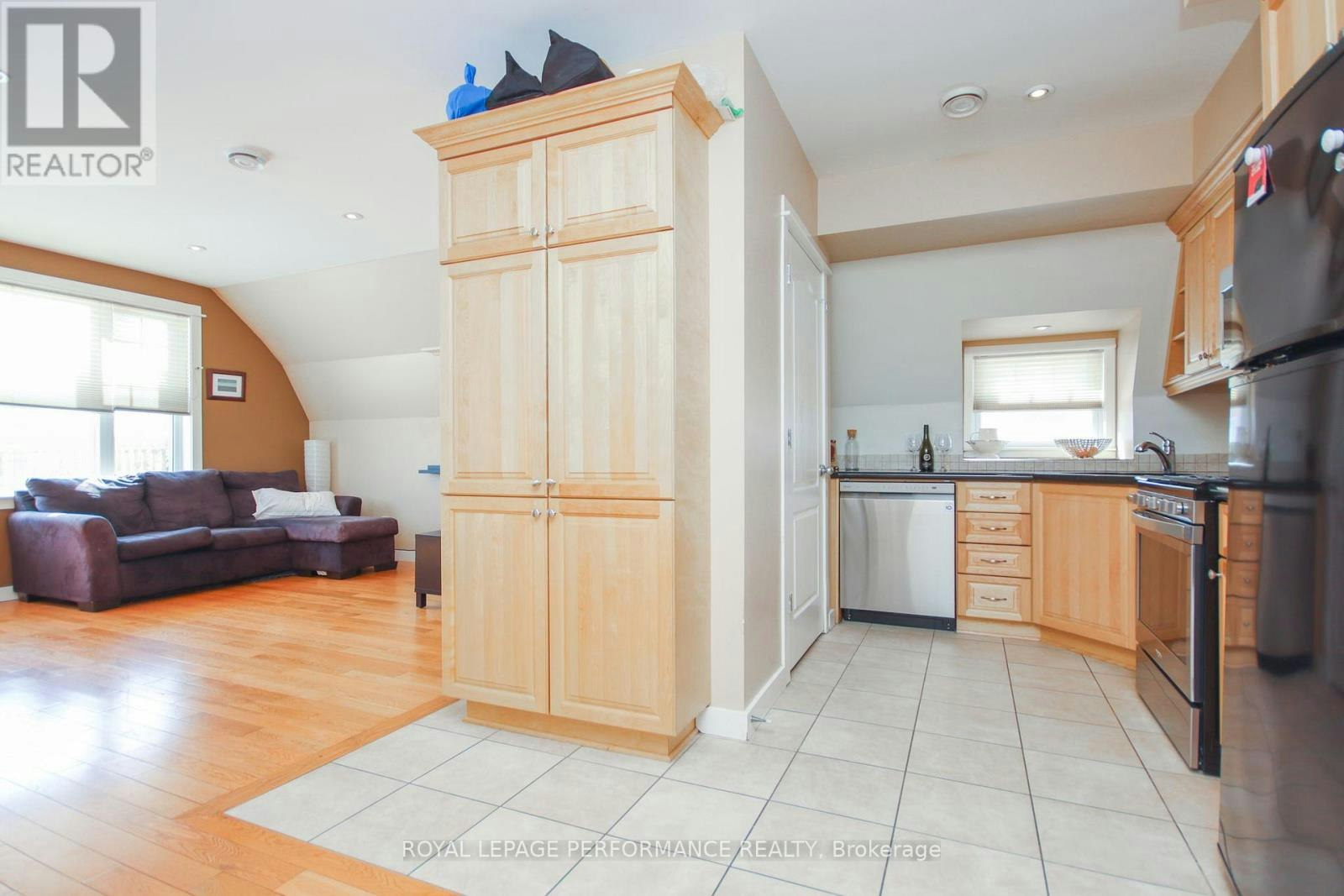 3-736 Cooper Street E, Ottawa, ON, K1R 5J6 - 6