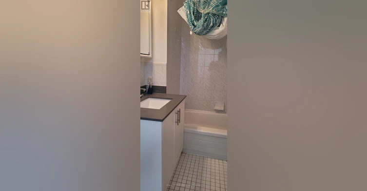 2ND FLOOR-697 College Street, Toronto, ON, M6G 1B9 - 4