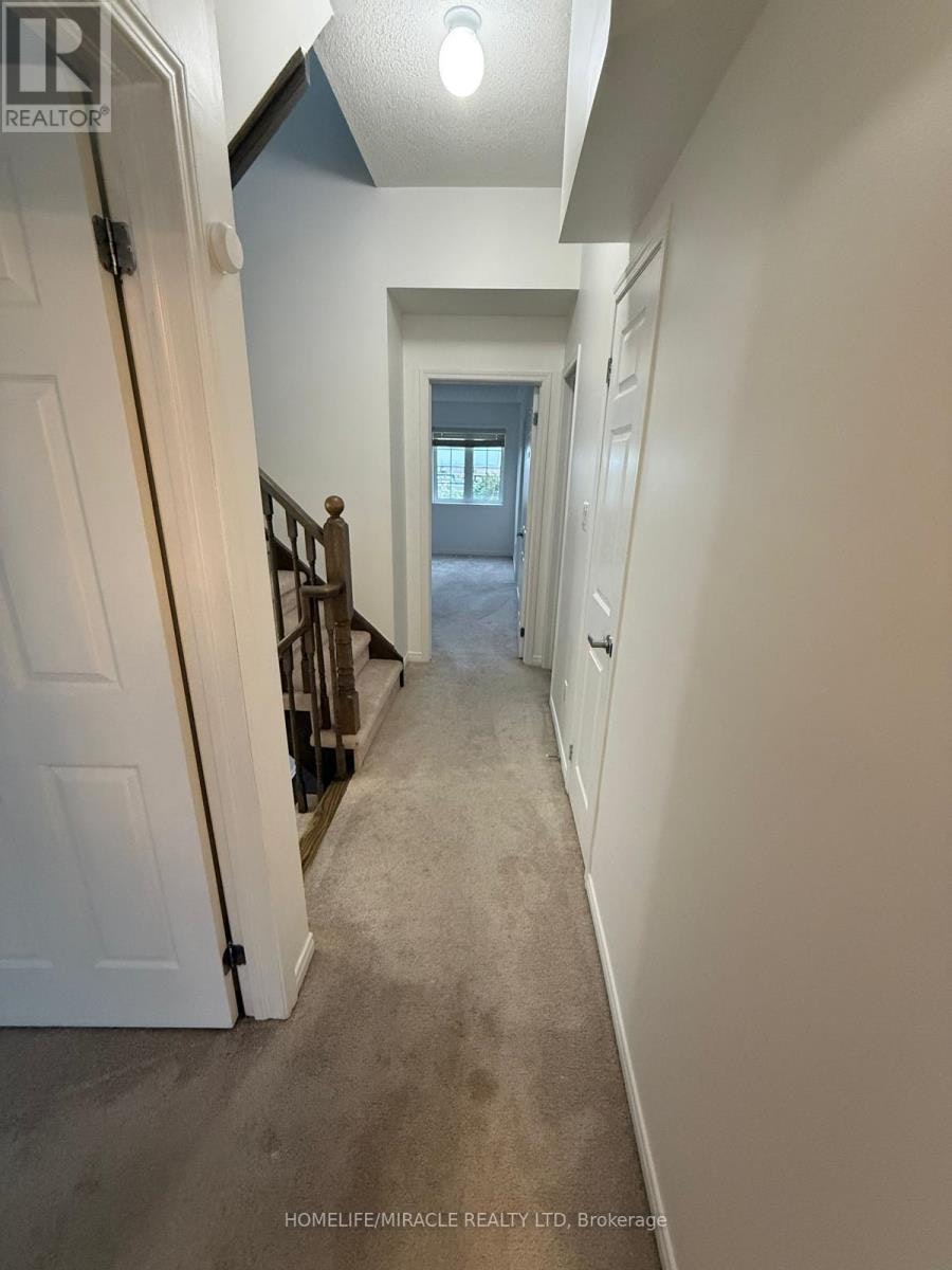 70 Harwood Avenue N, Ajax, ON, L1T 0P4 - 20