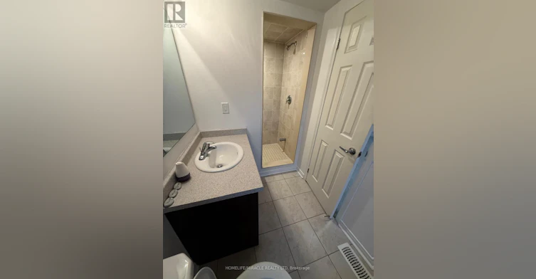 70 Harwood Avenue N, Ajax, ON, L1T 0P4 - 26