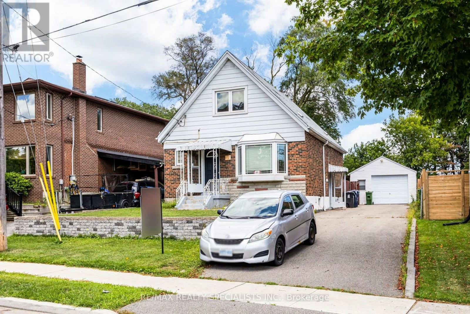 47 Singleton Road, Toronto, ON, M1R 1H8