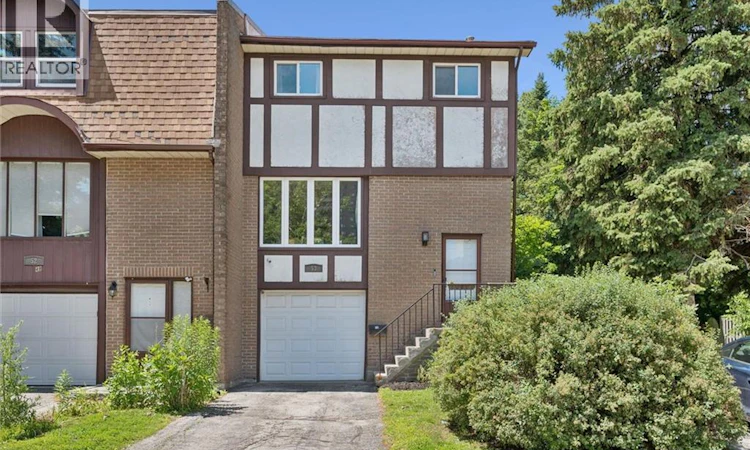 53-49 Cedarwoods Crescent