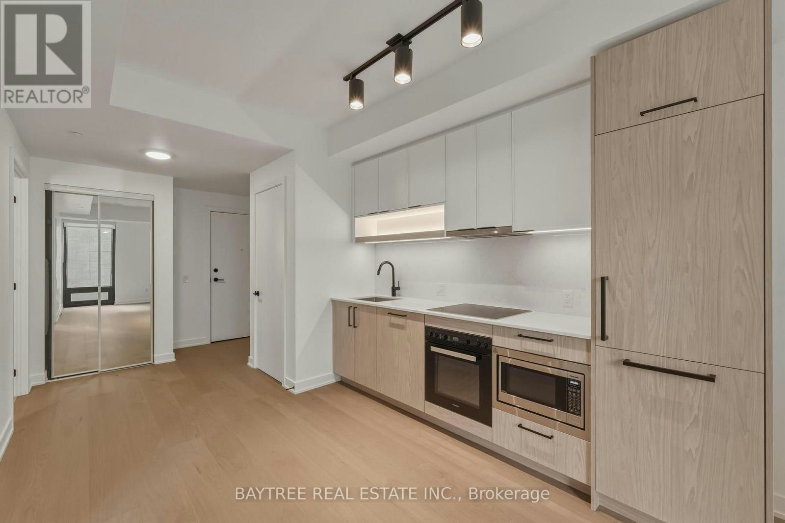 705-91 Montclair Avenue, Toronto, ON, M5P 0A9 - 3